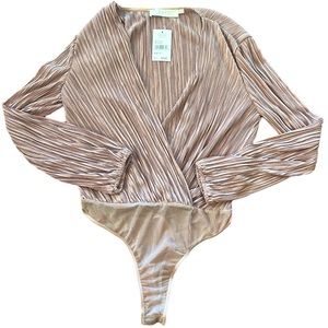 NWT ASTR Pleated Deep V Bodysuit Pink Adobe